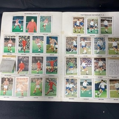 207 - The Wonderful World of Soccer Stars in Action Picture Stamp Album 1969-1970: Complete
One picture st... 