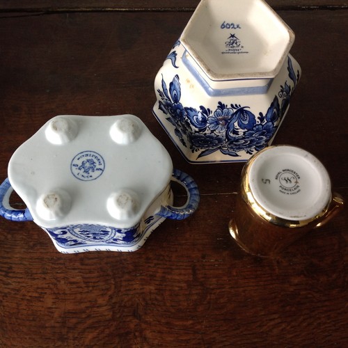 2 - Selection of Eleven Pottery Items - including Delft, Moyses Stevens, Royal Worcester Gold Lustre, Ke... 