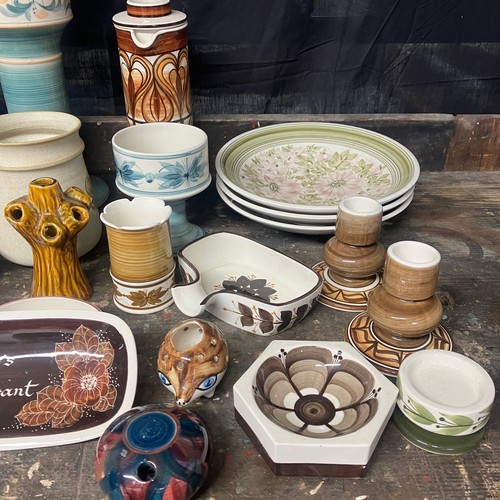 42 - A Large Selection of Jersey Pottery (29)