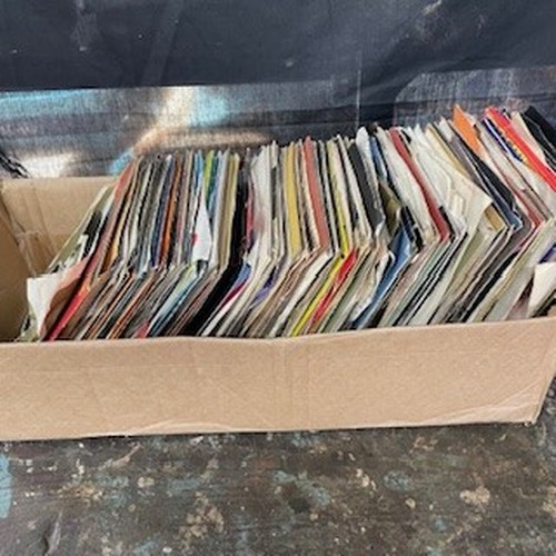 335 - Large Collection of Singles - unchecked