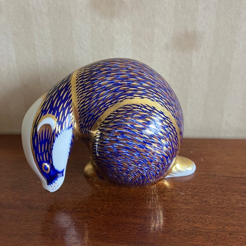 444 - Royal Crown Derby, Wren and Badger.

Wren - Minor Damage to Beak. Size: 9cm Wide.
Badger - Marked XL... 