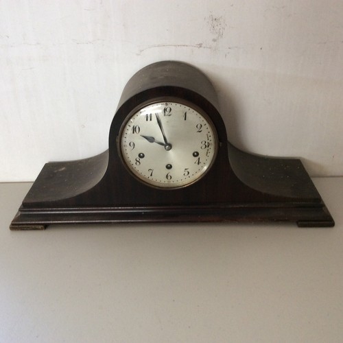 149 - Junghans Wurttemberg B42 Wooden Mantle Clock
Untested.