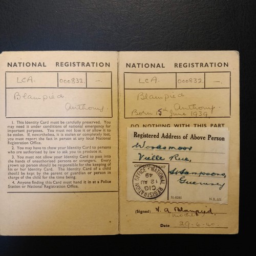 28 - Two Original UK National Registration Identity Cards 06.1940

Two Original UK National Registration ... 