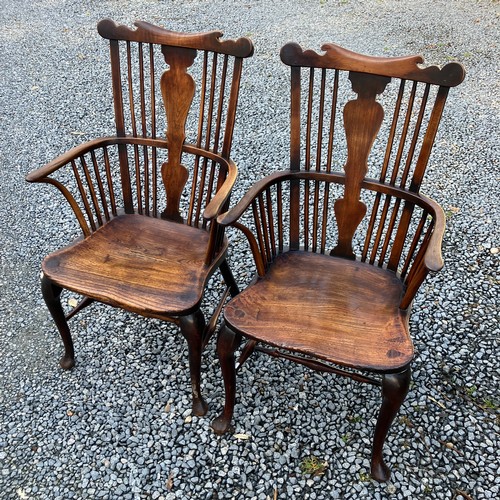 85 - Fine 18th Century Set of Eight Thames Valley Comb Back Windsor Chairs. Late 18th century, in fruitwo... 