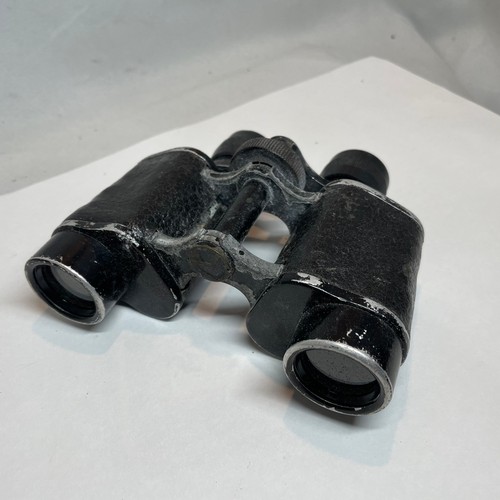 33 - World War II German Zisslor Berlin Binoculars in Broken Bakelite Case