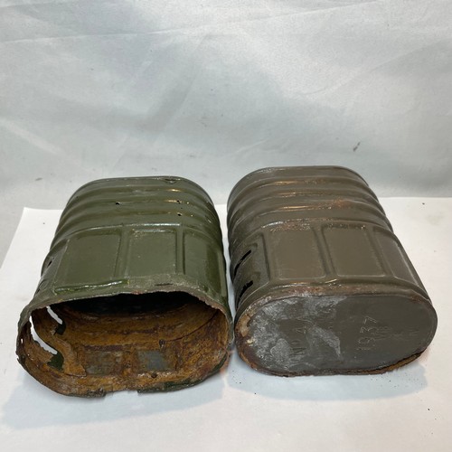 39 - World War II German Gas Mask Filter Tins x 2
Poor Condition