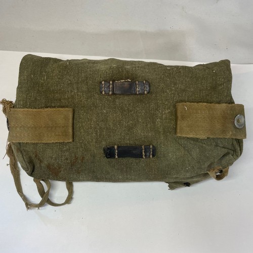 106 - World War II German Cloth Bag
Empty and in poor condition