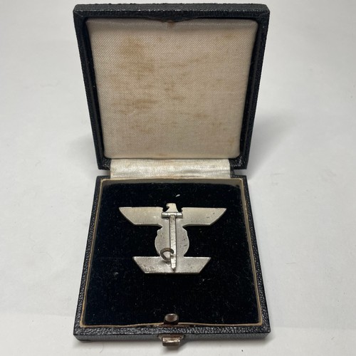 145 - World War II German 1939 Spange to Iron Cross
1st Class Medal/Badge in case