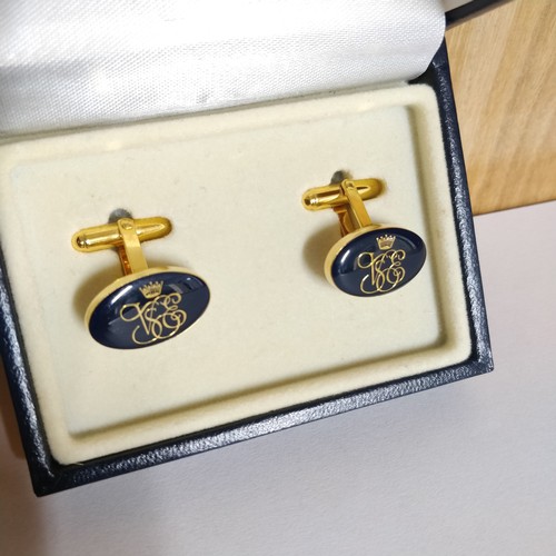 18 - Venice Simplon Orient Express Cufflinks in Box.

Original Box.