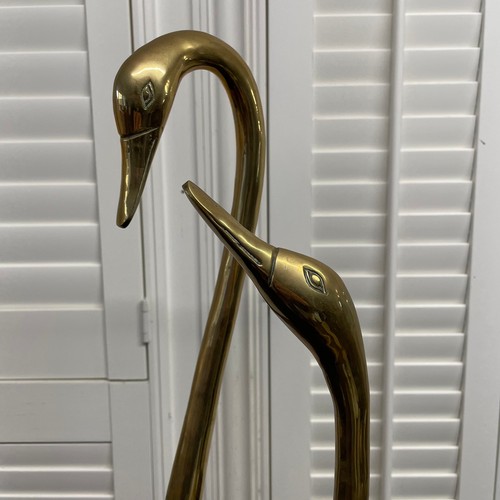 55 - A Pair Of Large Brass Swans

Maximum H:84cm