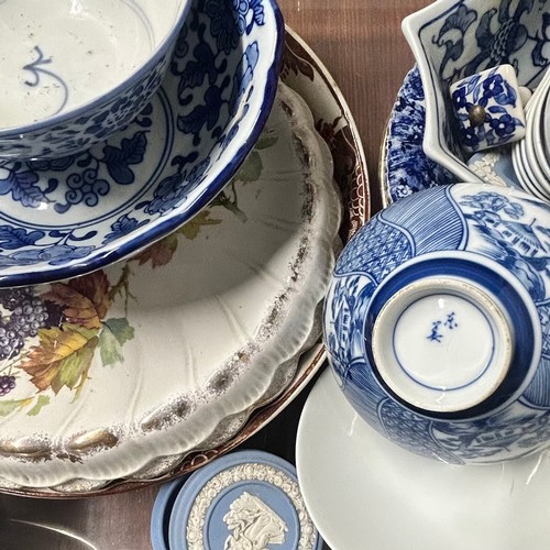 14 - Rummage Box of Ceramics.

Including: Wedgwood, Delft, Royal Crown Derby.