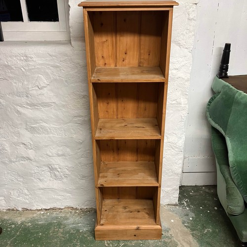 46 - Two Sets Of Pine Bookshelves 

Four Shelved Tall Bookshelf - W:46cm D:28.5cm H:152cm 
Three Shelved ... 