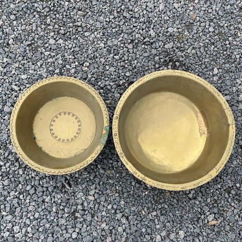 499 - A Pair of Repaired Guernsey Brass Bachins With Decorative Rims. 

Largest Diameter: 48cm H:16cm (18.... 