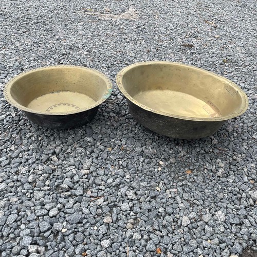 499 - A Pair of Repaired Guernsey Brass Bachins With Decorative Rims. 

Largest Diameter: 48cm H:16cm (18.... 