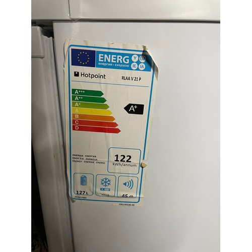 501 - Hotpoint Iced Diamond RLAAV21 Fridge 

W:54cm D:55.5cm H:85cm 

Appears To Be In Working Condition A... 