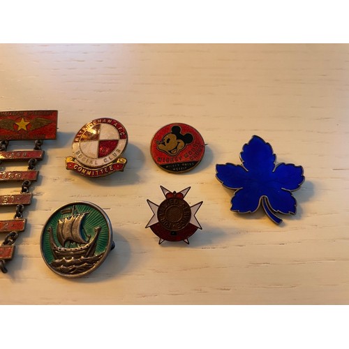 348A - Collection of Vintage Enamel Badges inc 1930's Mickey Mouse Chums, 1949-1953 Wimbledon Speedway Supp... 