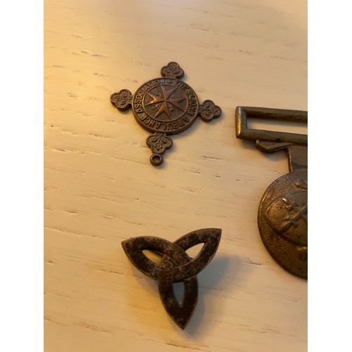 348A - Collection of Vintage Enamel Badges inc 1930's Mickey Mouse Chums, 1949-1953 Wimbledon Speedway Supp... 