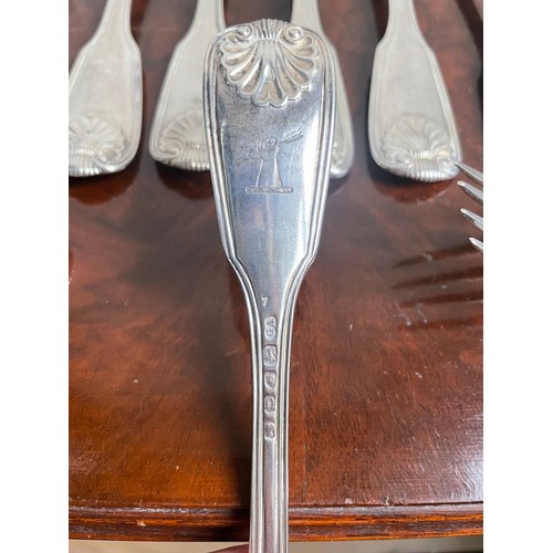 355 - Twenty English 19th century Chawner & Co - George William Adams sterling silver forks London 1848 - ... 