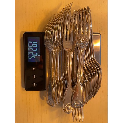 355 - Twenty English 19th century Chawner & Co - George William Adams sterling silver forks London 1848 - ... 