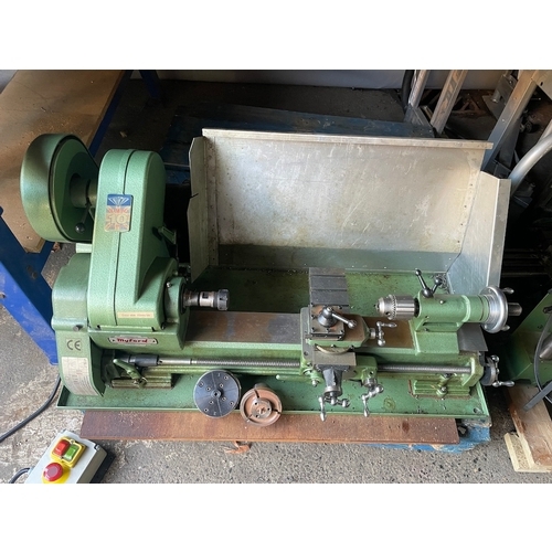 324 - Vintage Myford Diamond 10 Lathe 240v with attachments - Working