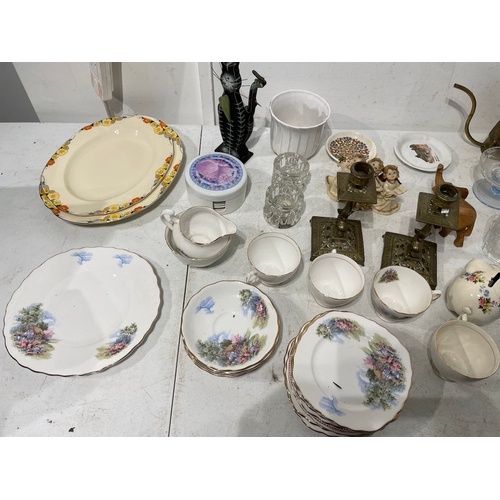 53 - Collection of Sundry china / Porcelain / Glassware