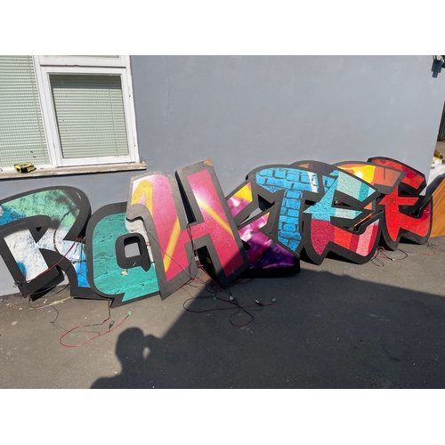 349 - Collection of large Graffiti 3D Light Box Letters with LED strip lights - untested
various sizes but... 