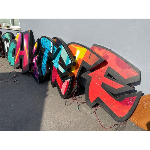 349 - Collection of large Graffiti 3D Light Box Letters with LED strip lights - untested
various sizes but... 