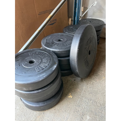 355 - 17 x Gorilla Sports Bench Weight Plates =175kg
16x 10kg 
1 x 15kg