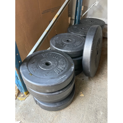 355 - 17 x Gorilla Sports Bench Weight Plates =175kg
16x 10kg 
1 x 15kg