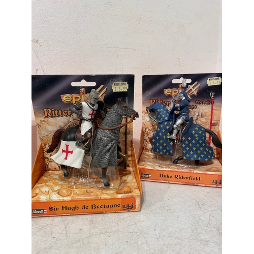 122 - A collection of 5 boxed Revell Epixx Ritter Chevalier Caballero Knight on horse figures, generally g... 