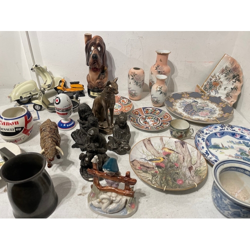 90 - Collection of various vintage porcelain collectables inc vespa models