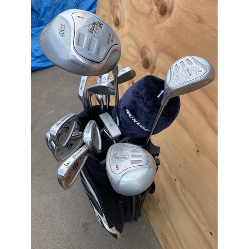 371 - Dunlop Golf Clubs and Bag