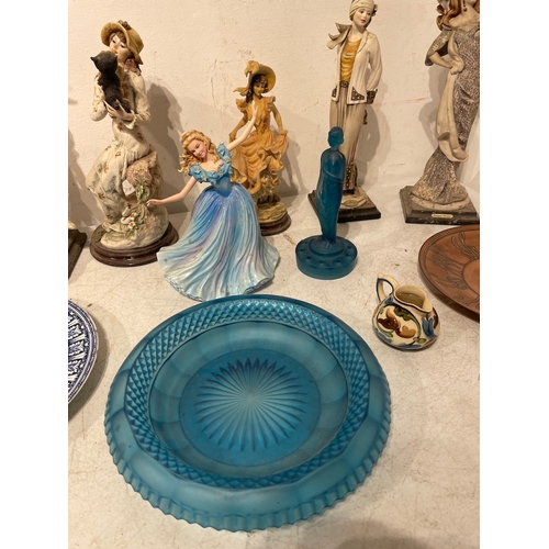 64 - Collection of various figurines + decorative plates