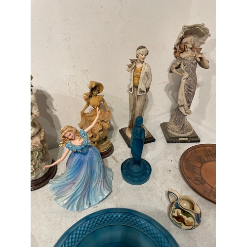 64 - Collection of various figurines + decorative plates