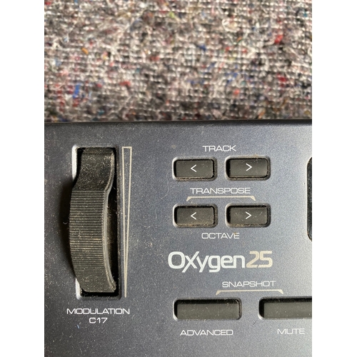 186 - M-Audio Oxygen 25 Midi Keyboard - Untested