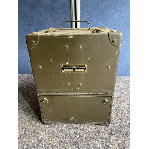 201 - Vintage US Army Signal Corps Frequency Meter BC - 221 - AH - untested