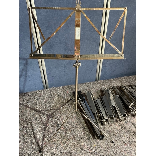 172 - Collection of 16 adjustable fold away metal music stands