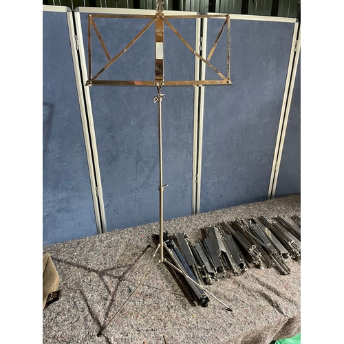 172 - Collection of 16 adjustable fold away metal music stands