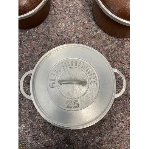 28 - Three vintage cast aluminium cooking pots - Alu marmite 26