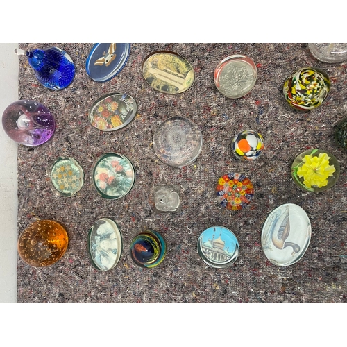 104 - Collection of various glass / resin paperweights all in good order