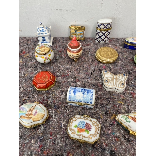 95 - Large collection of Del Prado Collectable trinket / pill boxes