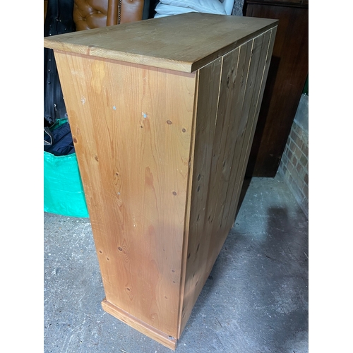 437 - Modern Solid Pine 2 over 4 chest of drawers 
91cm x 41cm x 128cm