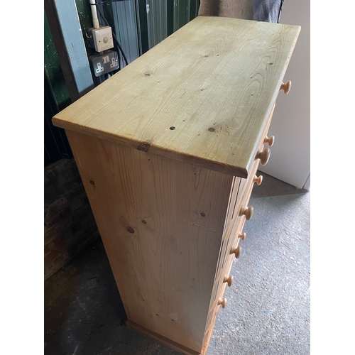 437 - Modern Solid Pine 2 over 4 chest of drawers 
91cm x 41cm x 128cm