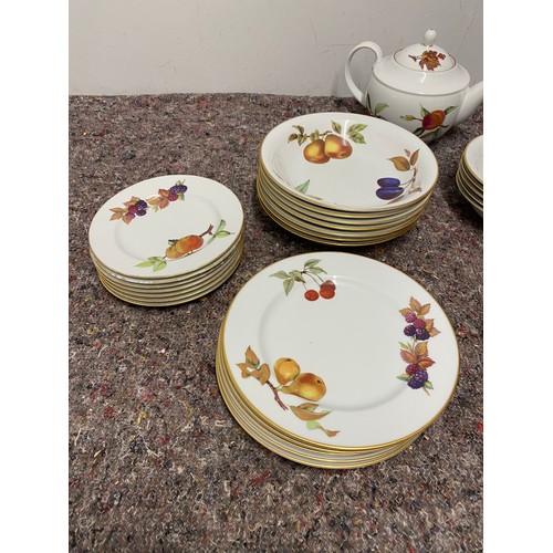 44 - Collection of Royal Worcester Evesham Breakfast Service - all in good order some gilt edging rubbed