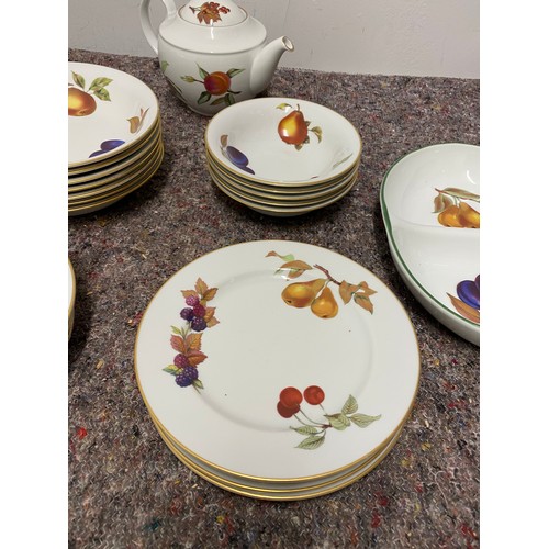 44 - Collection of Royal Worcester Evesham Breakfast Service - all in good order some gilt edging rubbed