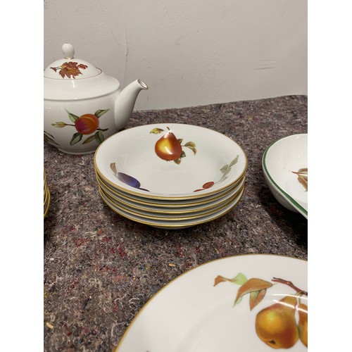 44 - Collection of Royal Worcester Evesham Breakfast Service - all in good order some gilt edging rubbed