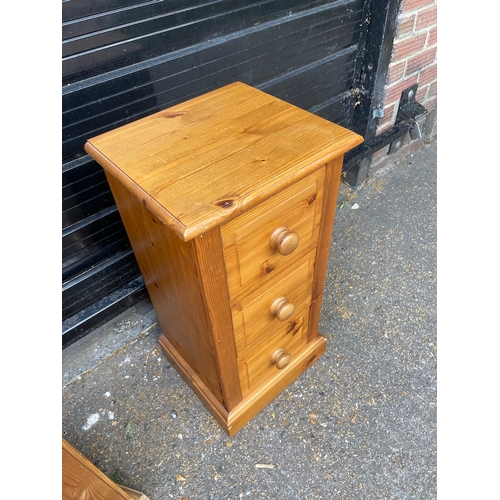 305 - 2 x 20th Century Solid Pine Drawers 
4 Drawer - 36cm x 91cm x 32cm 
3 Drawer - 36cm x 71cm x 32cm