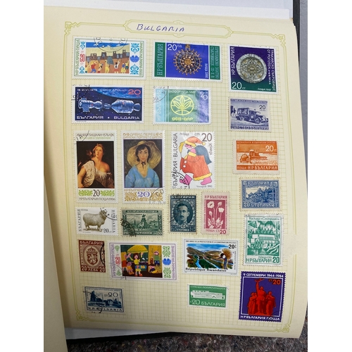 57 - Folders Containing Antique to Modern World Country / Region Stamps Alphabetical order  BA-BZ - Baham... 