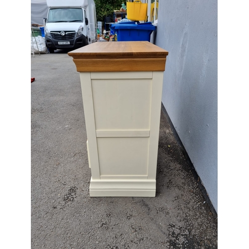 201 - Modern Cream and Oak Top Cupboard in very good order 89cm x 43cm x 86cm