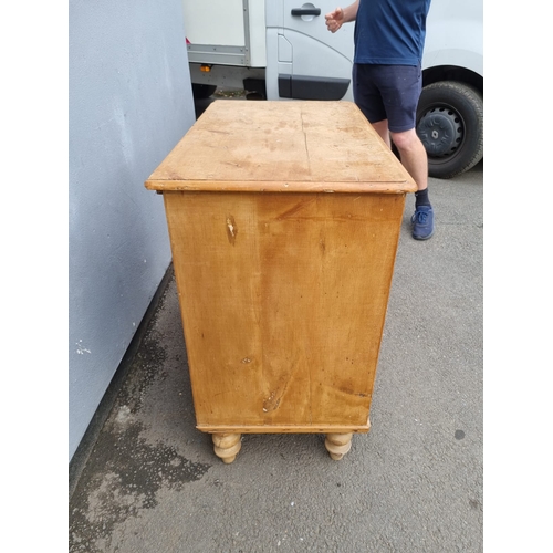 205 - Antique Pine 2 over 2 chest of drawers on feet 48cm x 83cm x 87cm